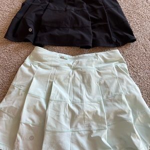 lululemon pace rival skirt in black and mint green size 4 long